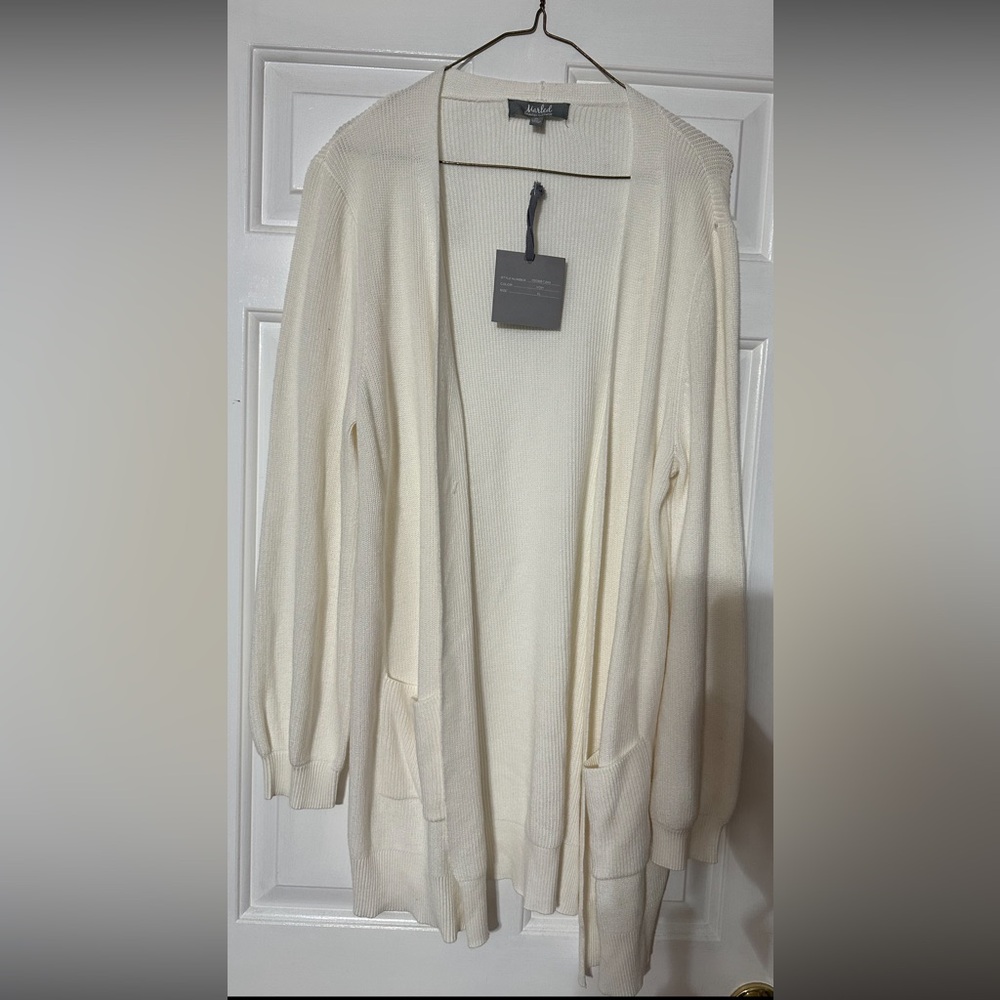 Cardigan with pockets